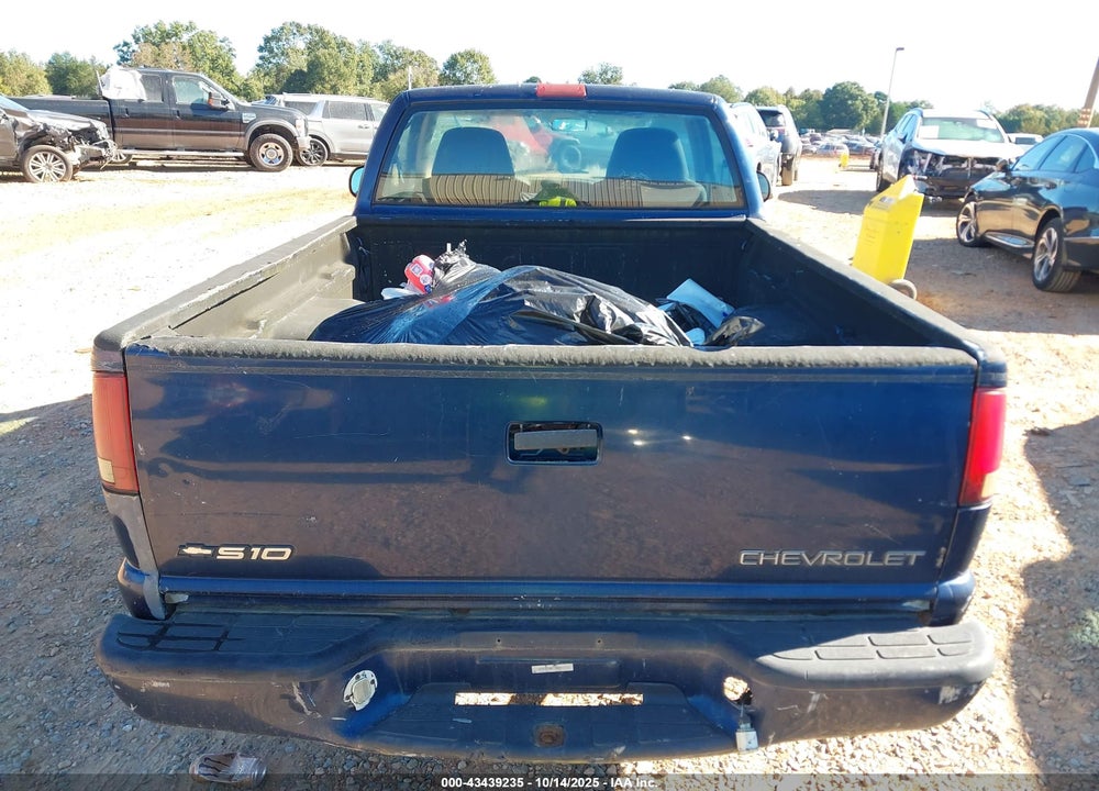 1998 CHEVROLET S-10 LS FLEETSIDE VIN: 1GCCS1447W8187449