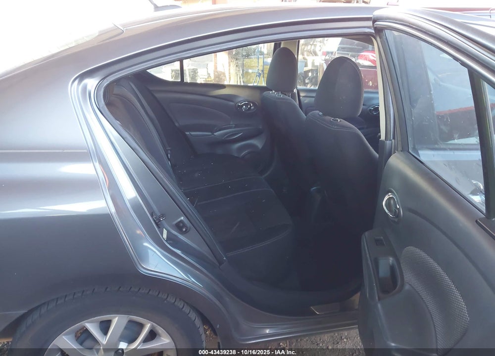 2017 NISSAN VERSA 1.6 SV VIN: 3N1CN7AP0HL803105