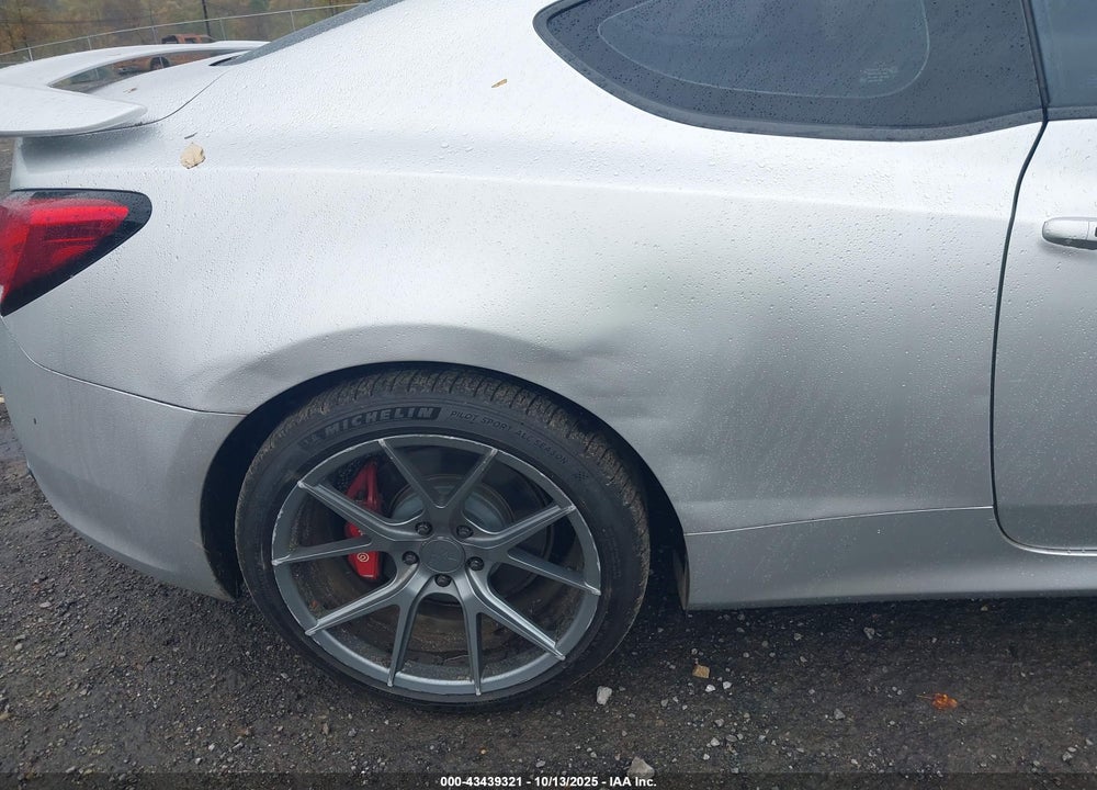 2010 HYUNDAI GENESIS 3.8 TRACK VIN: KMHHU6KH5AU021798