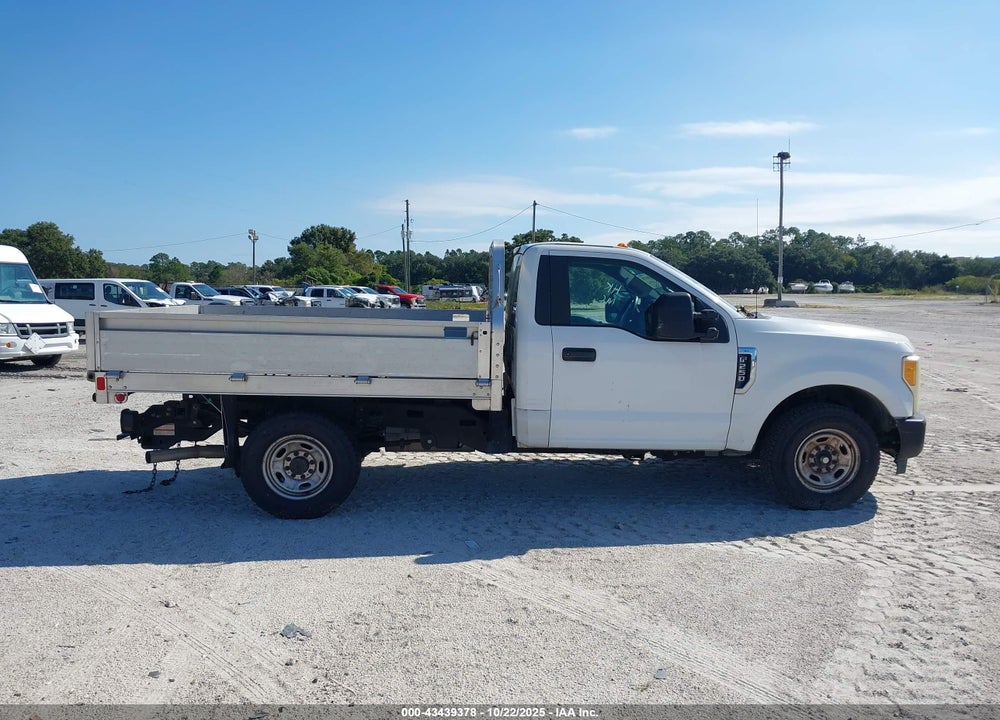 2017 FORD F-350 CHASSIS XL VIN: 1FDRF3G64HEC98760