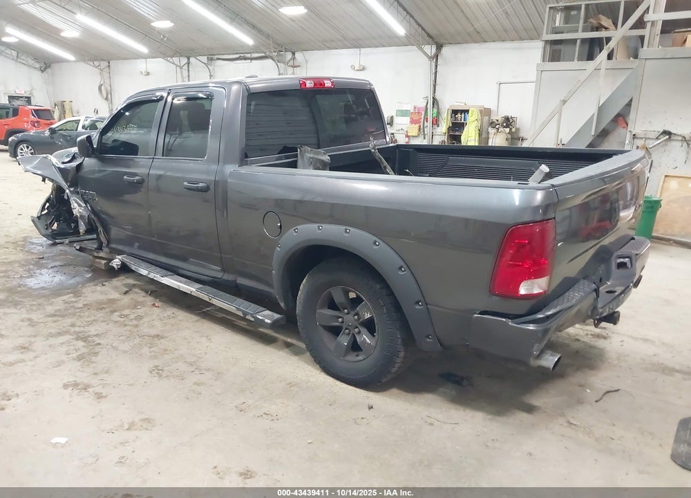 2016 RAM 1500 EXPRESS VIN: 1C6RR7FT7GS302611