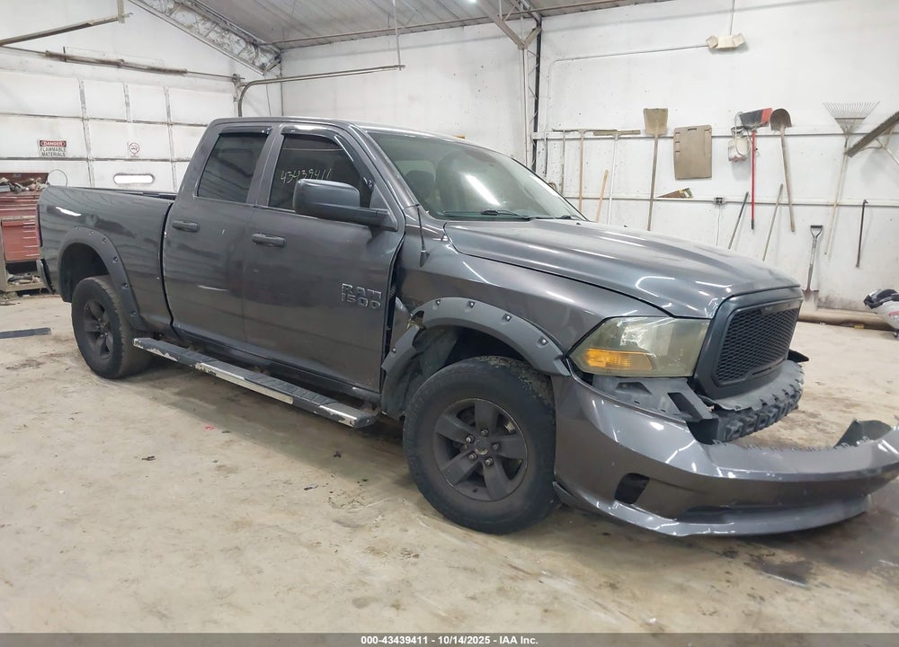 2016 RAM 1500 EXPRESS VIN: 1C6RR7FT7GS302611