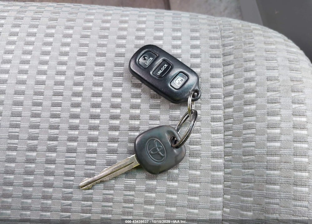 2006 TOYOTA 4RUNNER SR5 V6 VIN: JTEBU14R460085232