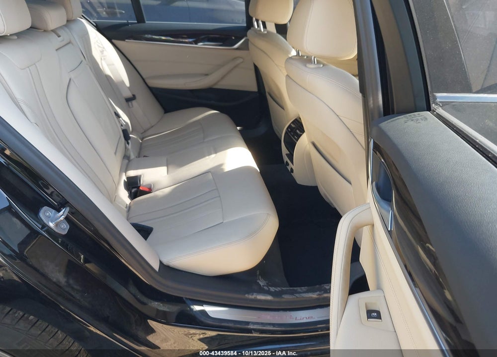 2019 BMW 5 SERIES VIN: WBAJE7C55KG893019