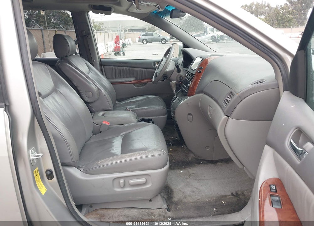 2005 TOYOTA SIENNA XLE VIN: 5TDZA22C95S355843
