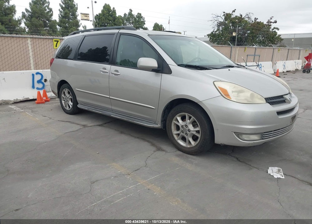 2005 TOYOTA SIENNA XLE VIN: 5TDZA22C95S355843