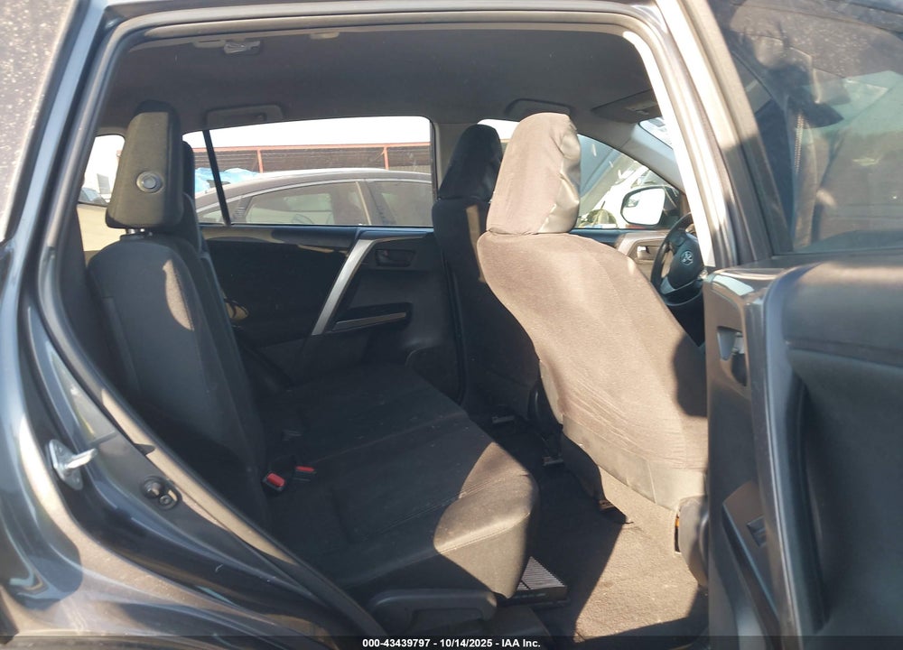 2017 TOYOTA RAV4 VIN: JTMZFREV2HJ136084
