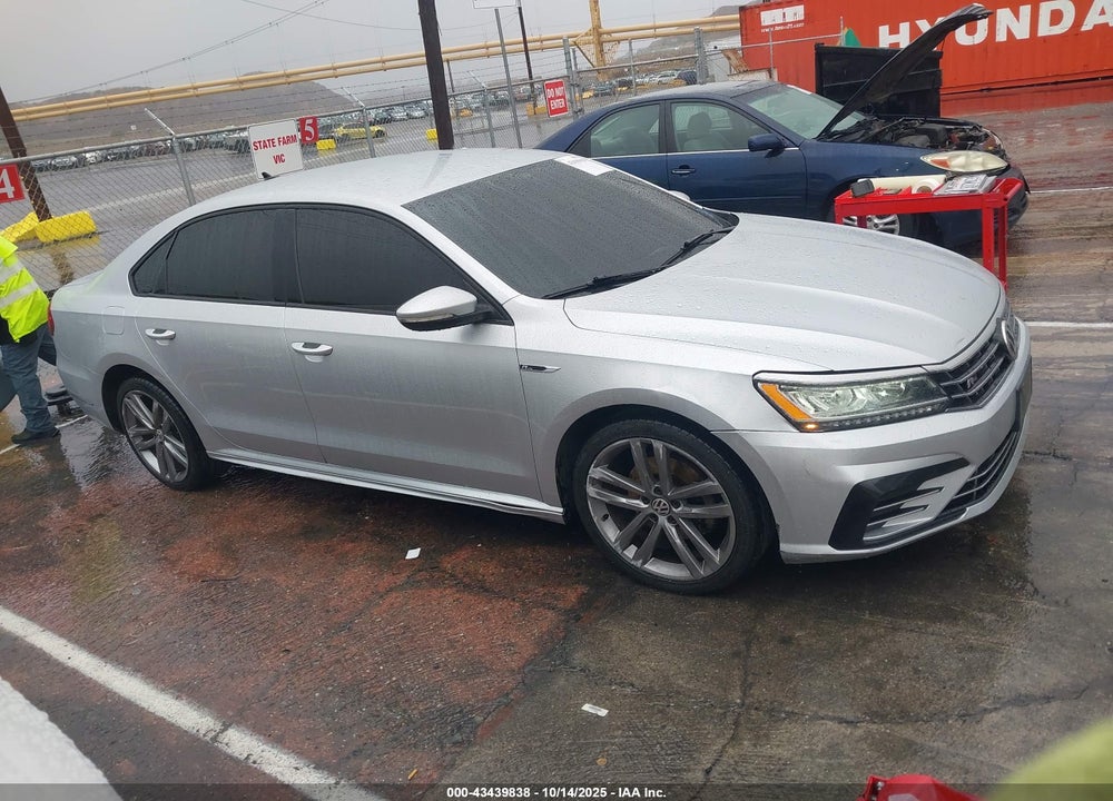 2018 VOLKSWAGEN PASSAT 2.0T R-LINE/2.0T S VIN: 1VWAA7A3XJC010888