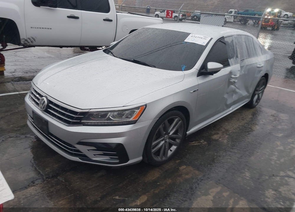 2018 VOLKSWAGEN PASSAT 2.0T R-LINE/2.0T S VIN: 1VWAA7A3XJC010888