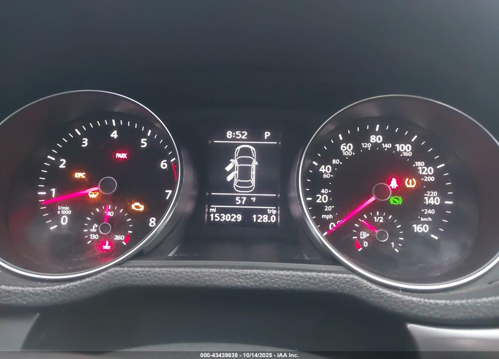 2018 VOLKSWAGEN PASSAT 2.0T R-LINE/2.0T S VIN: 1VWAA7A3XJC010888