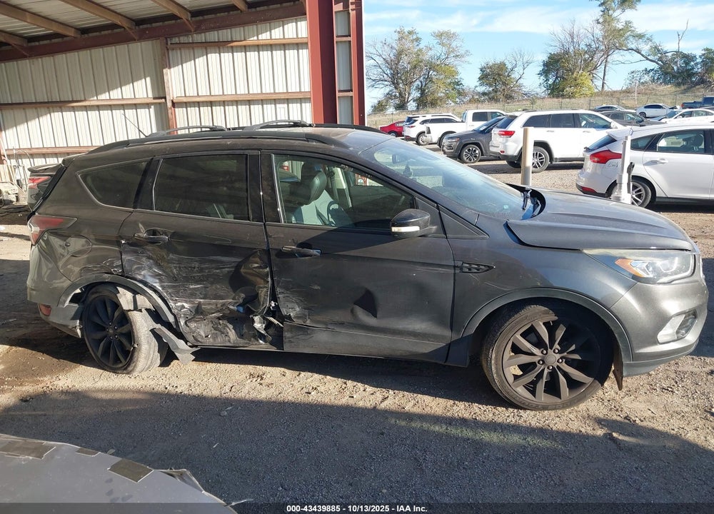 2017 FORD ESCAPE TITANIUM VIN: 1FMCU9J9XHUB10430