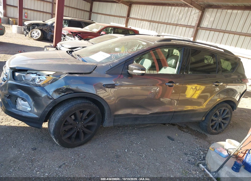 2017 FORD ESCAPE TITANIUM VIN: 1FMCU9J9XHUB10430