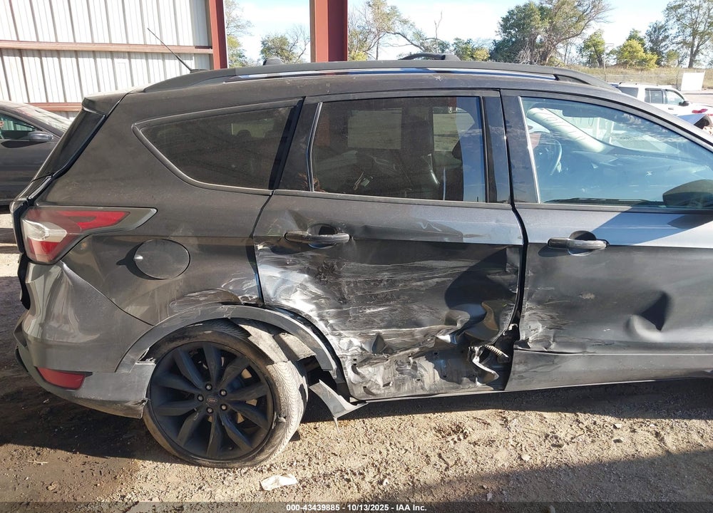 2017 FORD ESCAPE TITANIUM VIN: 1FMCU9J9XHUB10430