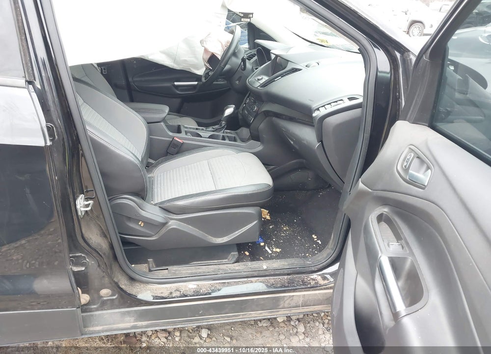 2019 FORD ESCAPE SE VIN: 1FMCU0GD5KUA64018