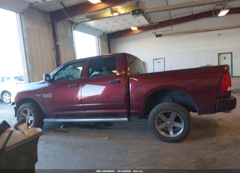 2017 RAM 1500 ST VIN: 3C6RR7KT2HG795905