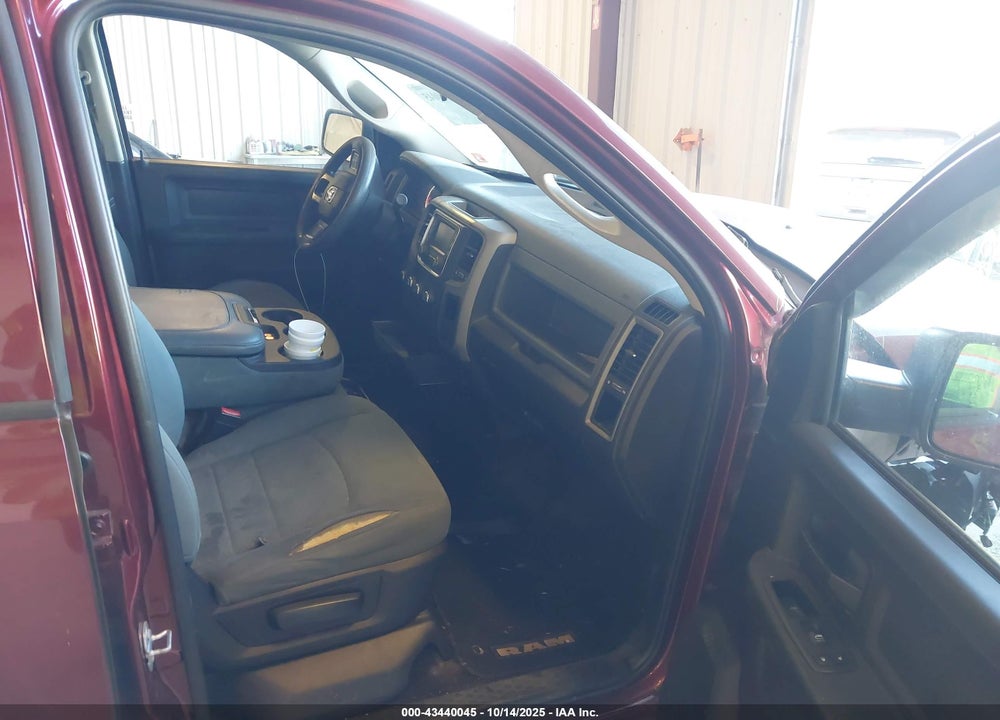2017 RAM 1500 ST VIN: 3C6RR7KT2HG795905