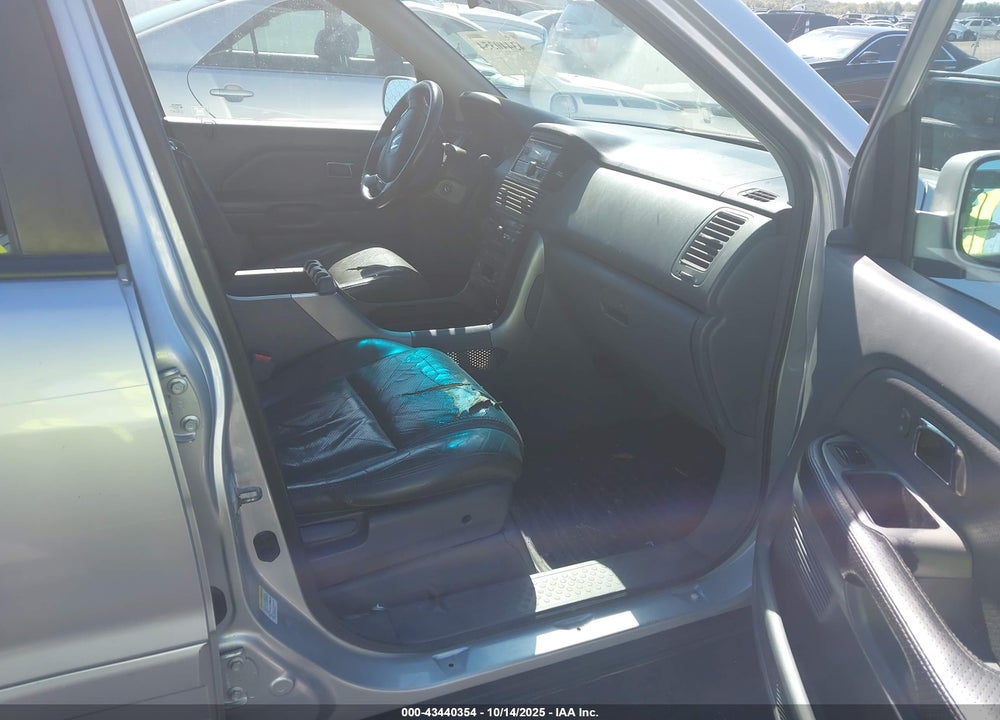 2005 HONDA PILOT EX-L VIN: 2HKYF18515H515848