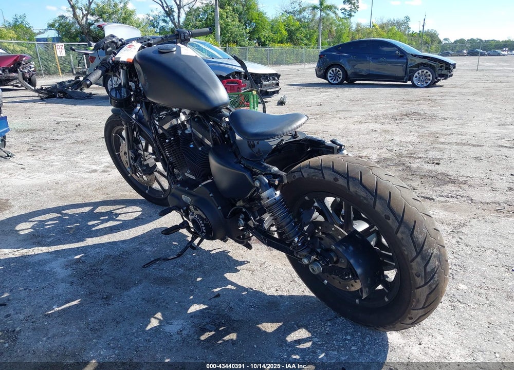 2022 HARLEY-DAVIDSON XL883 VIN: 1HD4LE212NB401393