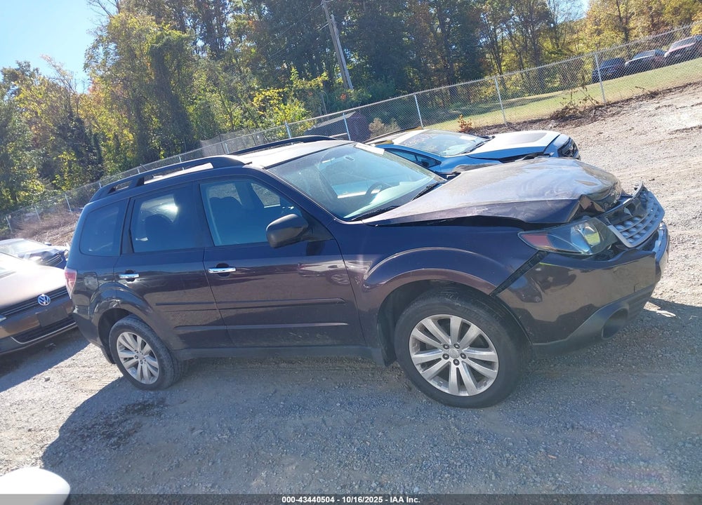 2013 SUBARU FORESTER VIN: JF2SHAECXDH400392