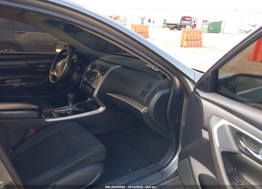2015 NISSAN ALTIMA VIN: 1N4AL3AP2FN383949