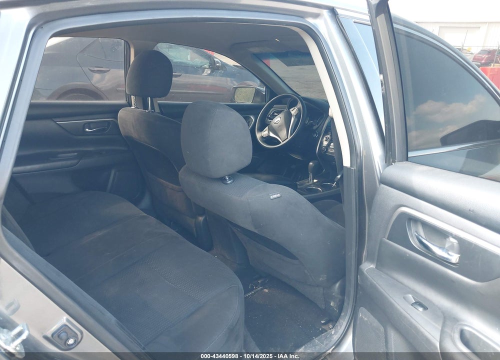 2015 NISSAN ALTIMA VIN: 1N4AL3AP2FN383949
