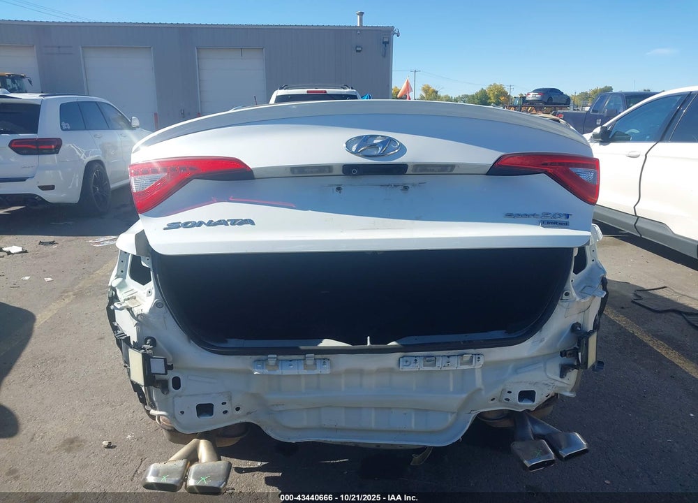 2015 HYUNDAI SONATA VIN: 5NPE34AB3FH140219