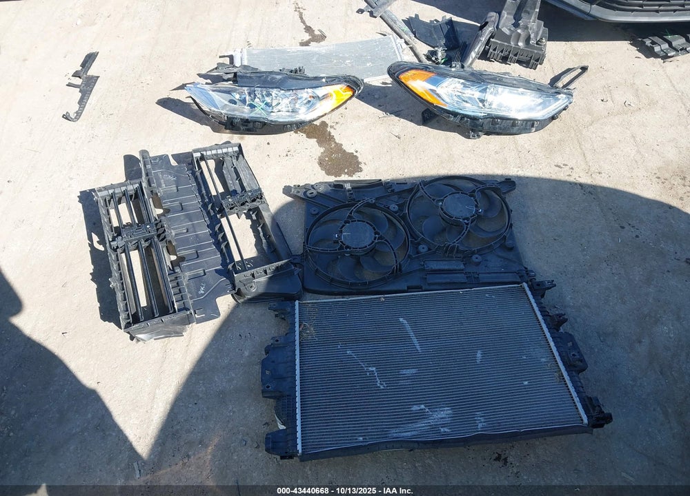 2020 FORD FUSION VIN: 3FA6P0HD4LR197990