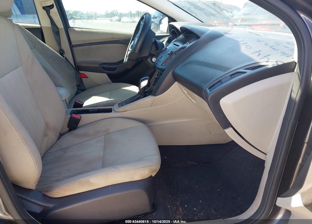 2015 FORD FOCUS VIN: 1FADP3F24FL339073