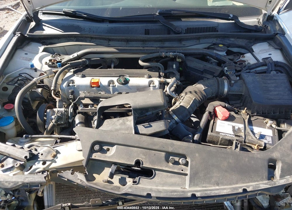 2010 HONDA ACCORD 2.4 EX-L VIN: 1HGCS1B8XAA012315