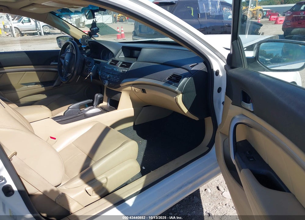 2010 HONDA ACCORD 2.4 EX-L VIN: 1HGCS1B8XAA012315