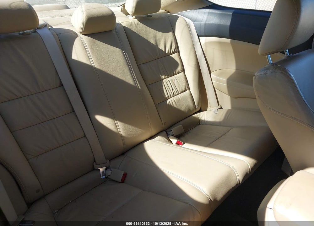 2010 HONDA ACCORD 2.4 EX-L VIN: 1HGCS1B8XAA012315