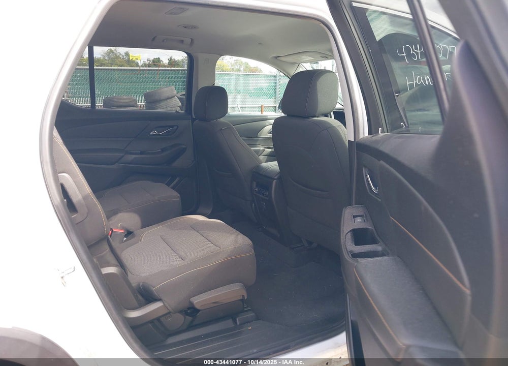 2018 CHEVROLET TRAVERSE 1LT VIN: 1GNERGKW2JJ210169