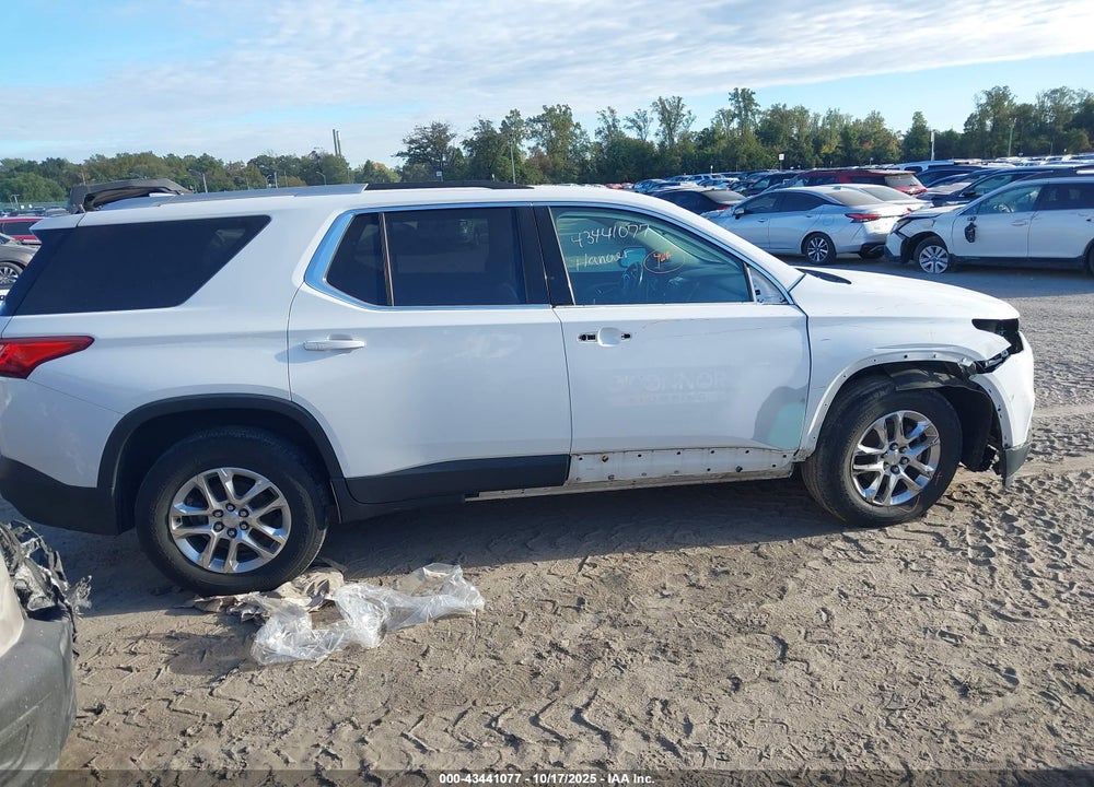 2018 CHEVROLET TRAVERSE 1LT VIN: 1GNERGKW2JJ210169