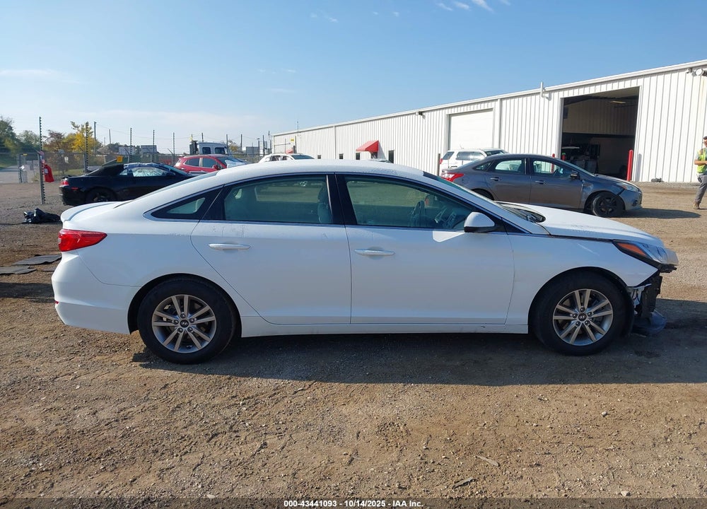 2017 HYUNDAI SONATA VIN: 5NPE24AF0HH589057