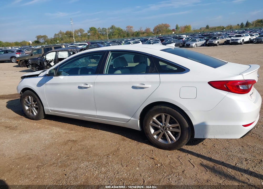 2017 HYUNDAI SONATA VIN: 5NPE24AF0HH589057