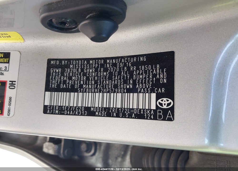 2017 TOYOTA COROLLA SE VIN: 5YFBURHE2HP579804