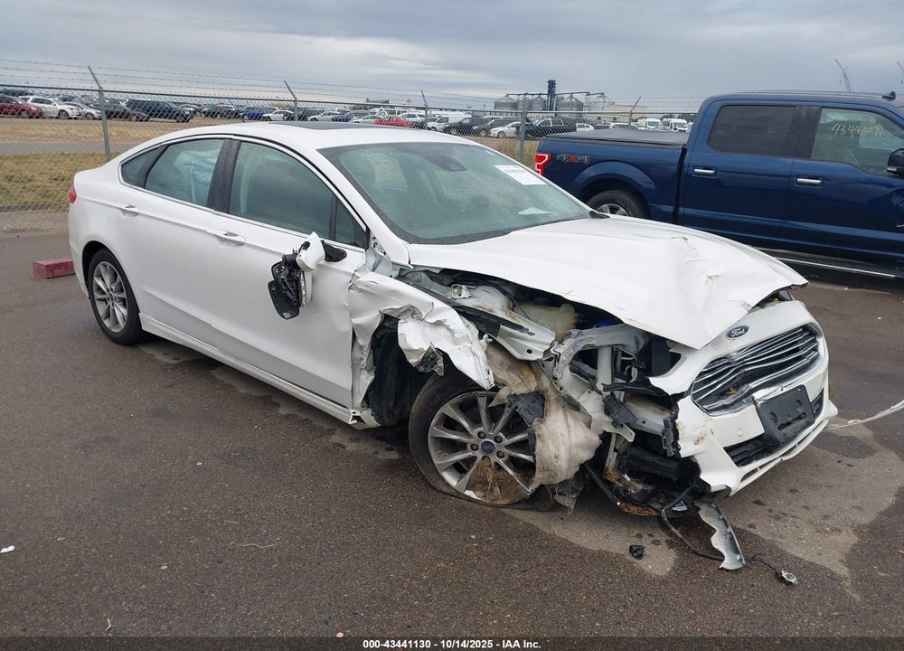 2015 FORD FUSION SE VIN: 3FA6P0HD6FR206158