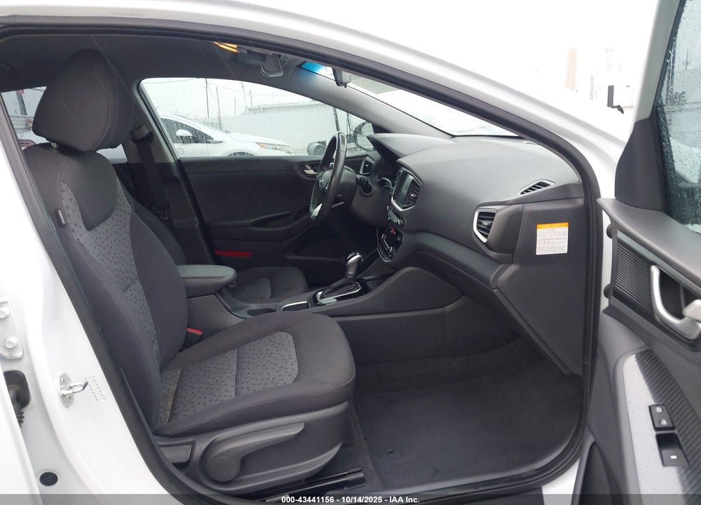 2017 HYUNDAI IONIQ HYBRID BLUE VIN: KMHC65LC4HU031265