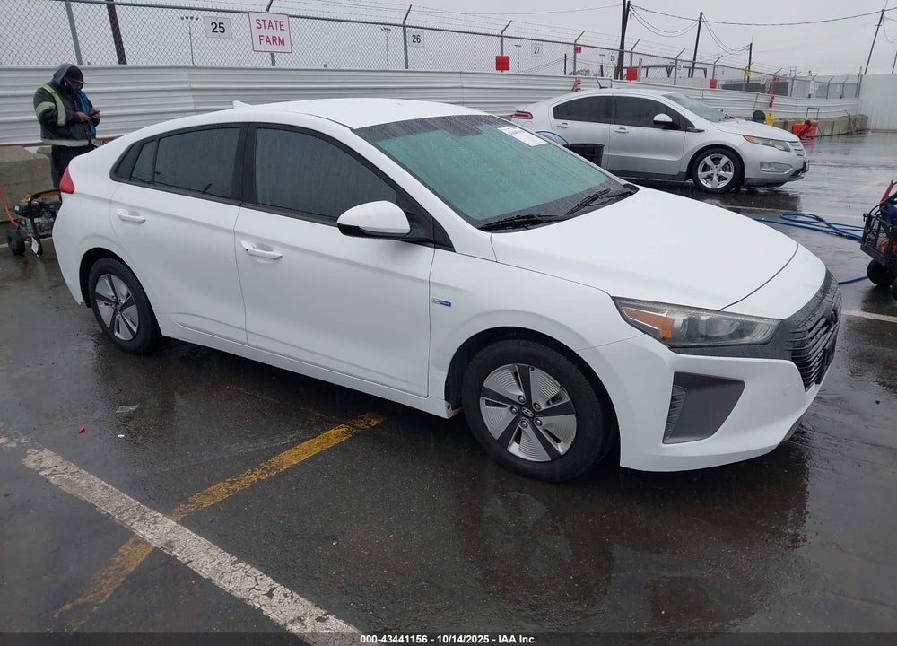 2017 HYUNDAI IONIQ HYBRID BLUE VIN: KMHC65LC4HU031265