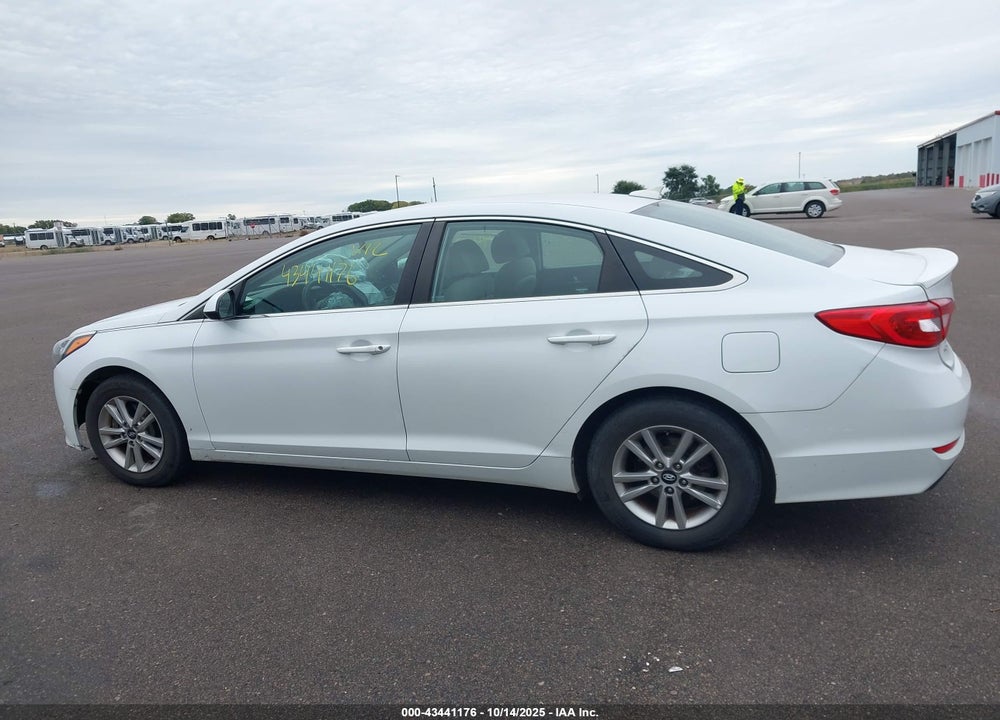 2017 HYUNDAI SONATA VIN: 5NPE24AF2HH570610