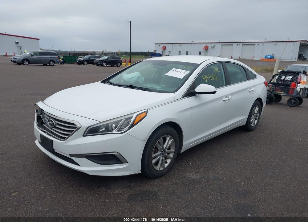 2017 HYUNDAI SONATA VIN: 5NPE24AF2HH570610