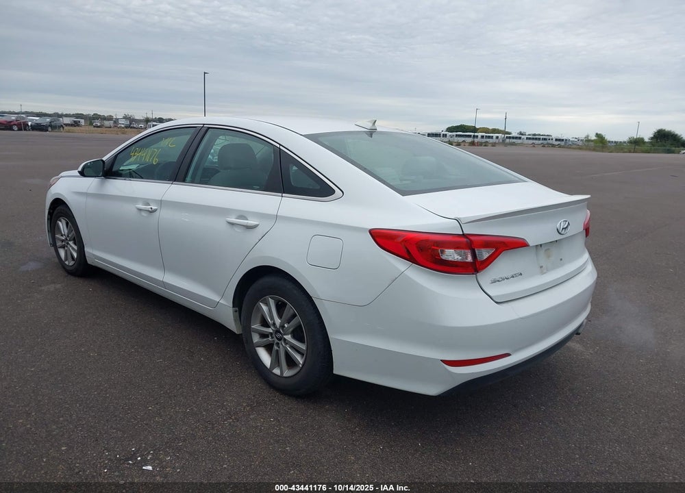 2017 HYUNDAI SONATA VIN: 5NPE24AF2HH570610