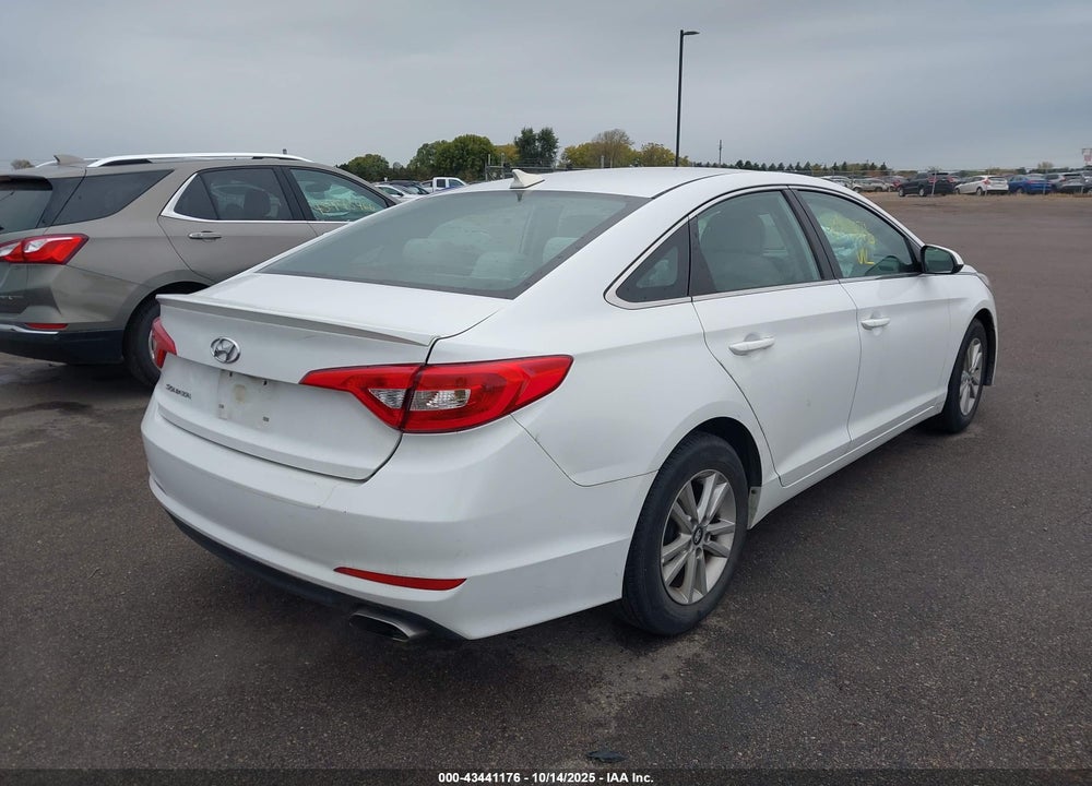 2017 HYUNDAI SONATA VIN: 5NPE24AF2HH570610