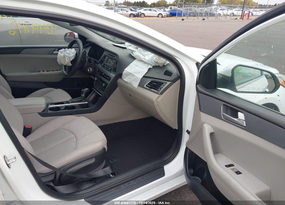 2017 HYUNDAI SONATA VIN: 5NPE24AF2HH570610
