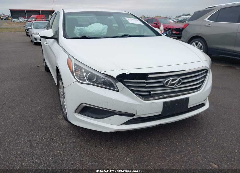 2017 HYUNDAI SONATA VIN: 5NPE24AF2HH570610