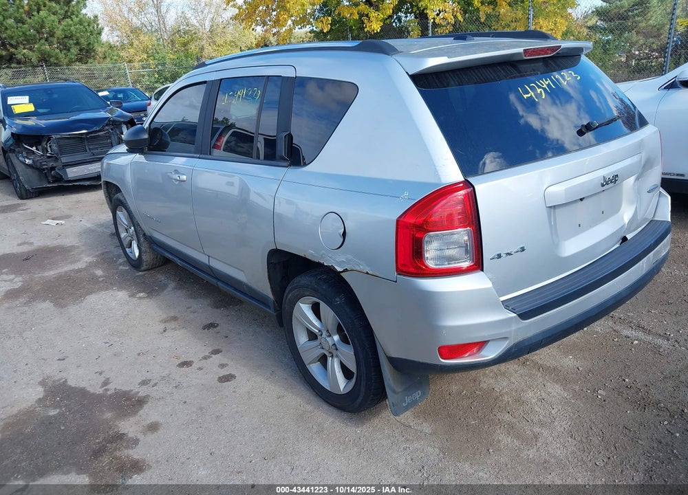 2011 JEEP COMPASS VIN: 1J4NF1FB2BD239235