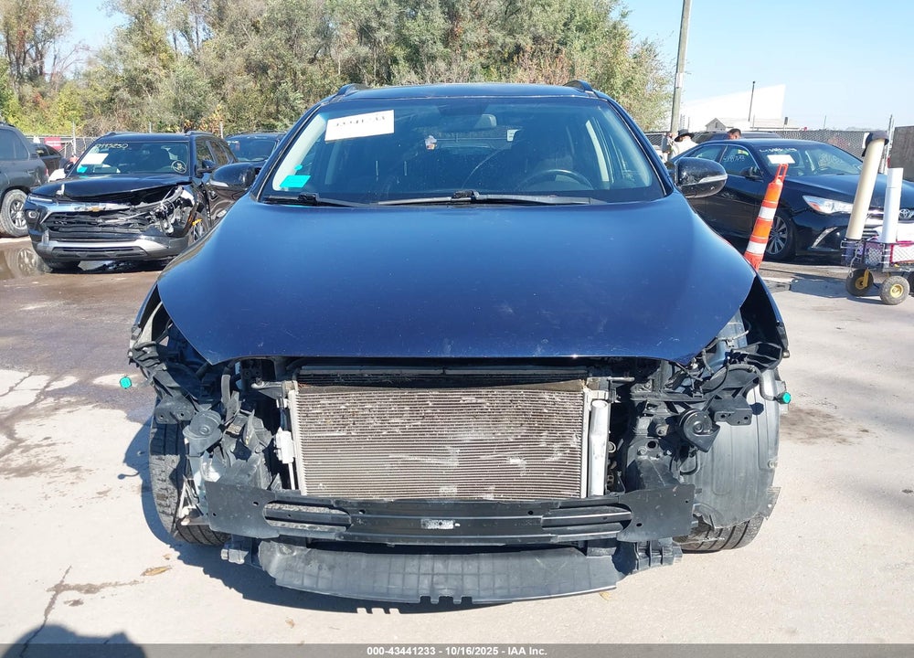 2019 KIA SORENTO VIN: 5XYPGDA50KG608299