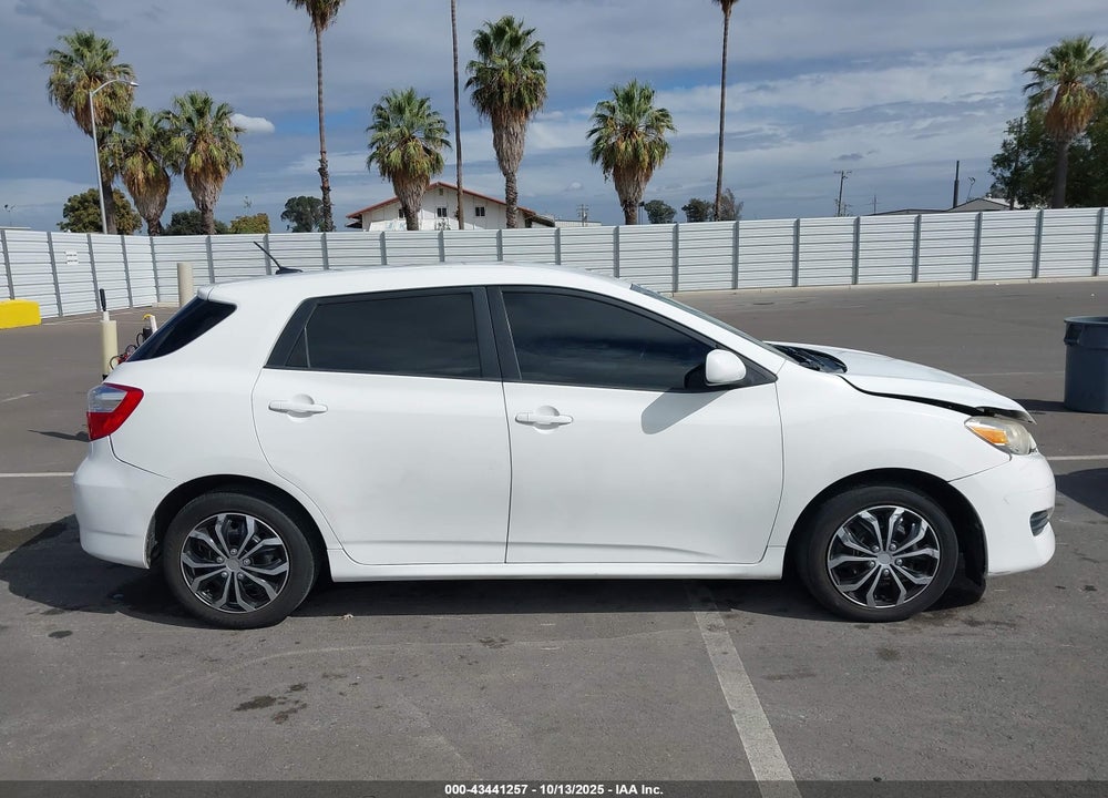 2011 TOYOTA MATRIX VIN: 2T1KU4EE0BC563146