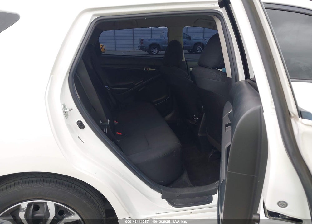 2011 TOYOTA MATRIX VIN: 2T1KU4EE0BC563146
