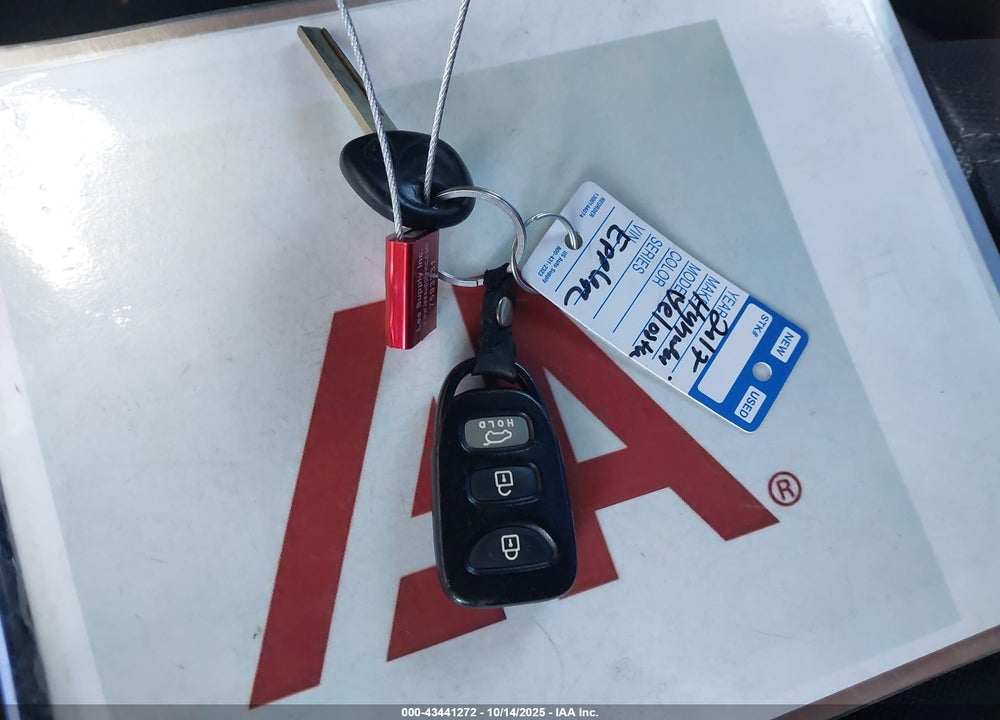 2017 HYUNDAI VELOSTER VIN: KMHTC6AD4HU309804